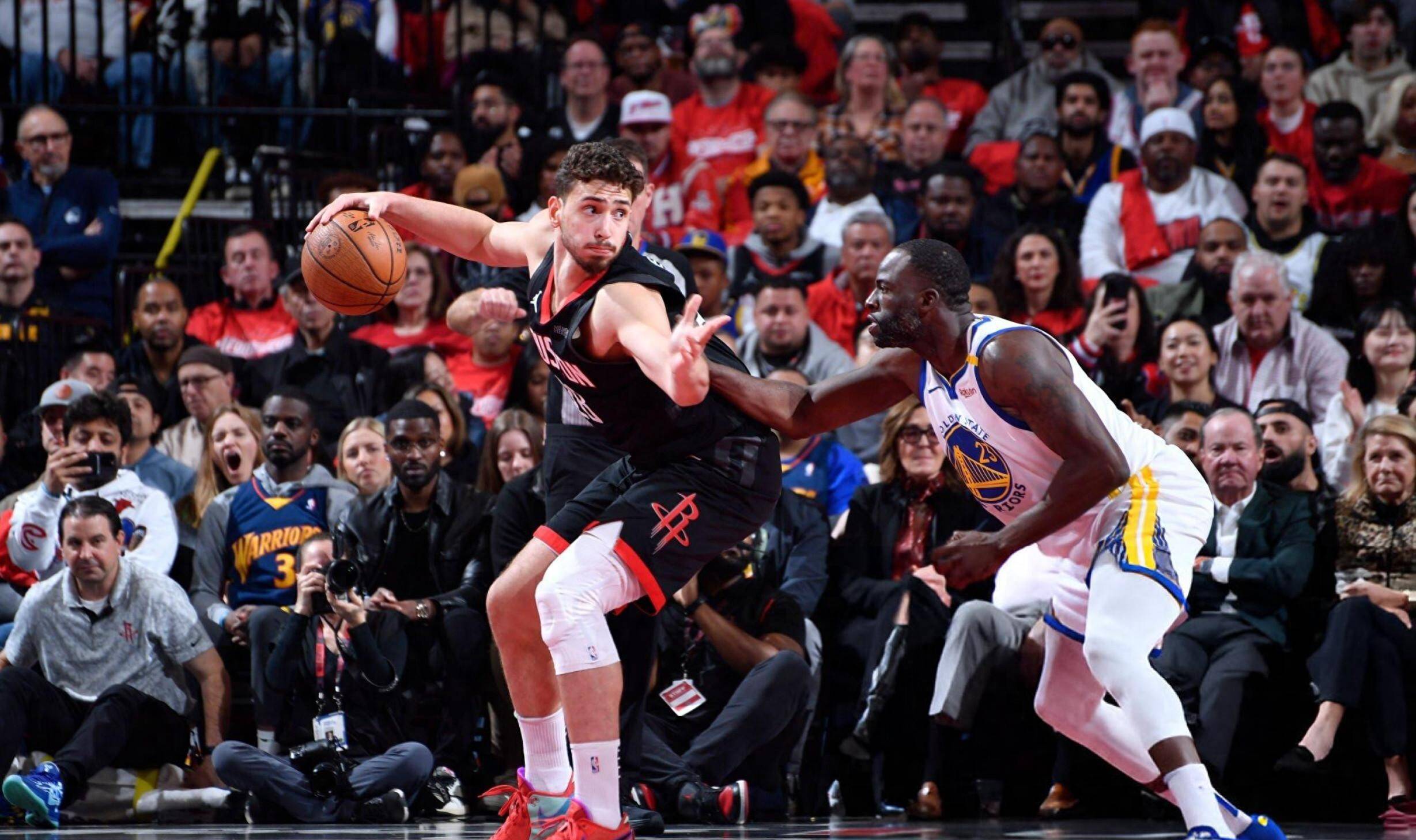 美国NBA总决赛揭幕火箭战勇士