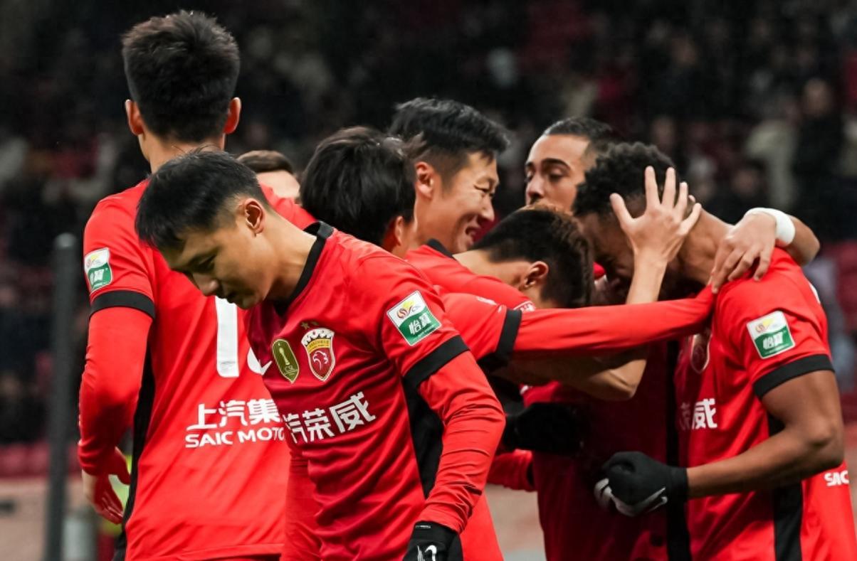 港队客场失利令球迷失望，亚足赛事火热进行的简单介绍